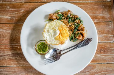 Fesleğenli Tay Fried Chicken 