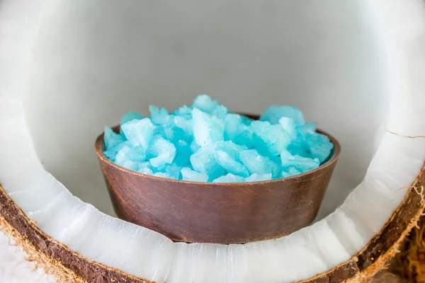Blauwe spa zee zout stenen — Stockfoto
