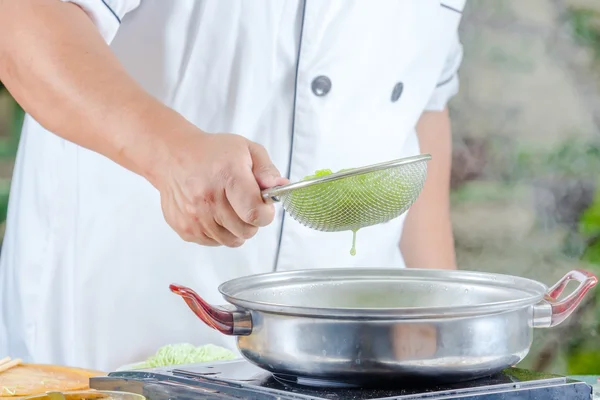 Koch kochen — Stockfoto