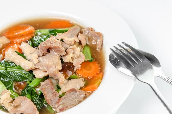 Gebratene Nudeln mit Schweinefleisch — Stockfoto