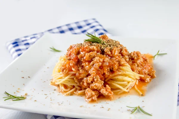 Domates soslu spagetti. 