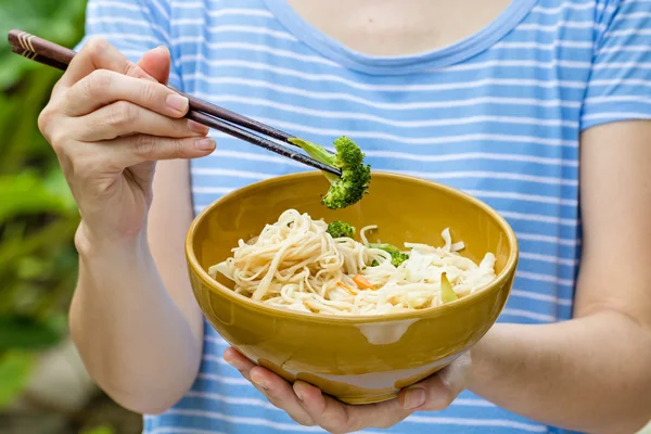 Bowl of noodles — Stock Photo, Image