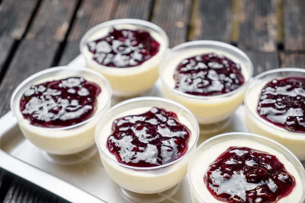 Tazza di cheesecake ai mirtilli — Foto Stock