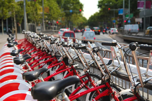 Bisiklet paylaşım sistemi istasyonu