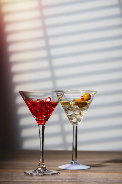 Cocktails At The Bar — Stock Photo, Image
