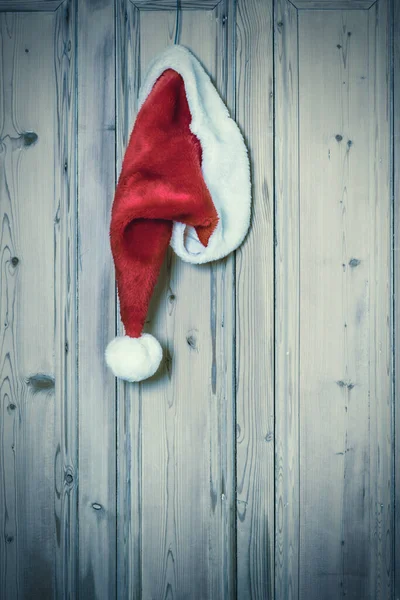 Père Noël Raccroche Son Chapeau Après Avoir Livré Des Cadeaux — Photo