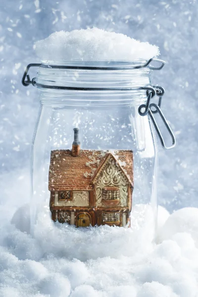 Cottage Snowglobe — Foto Stock