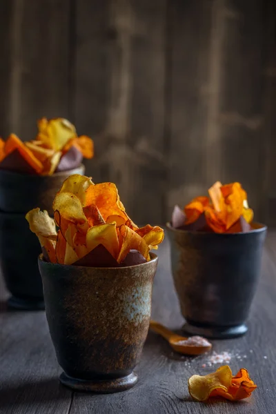 Korzeń chipsy warzywne — Zdjęcie stockowe