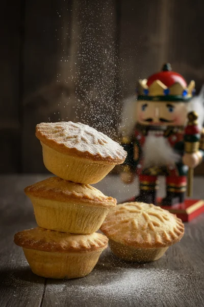 Dusting Mince Pies — Stock Photo, Image