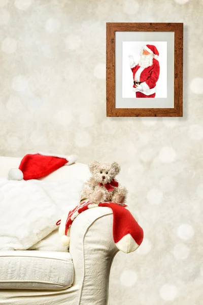 Santa βλέποντας Teddy — Φωτογραφία Αρχείου