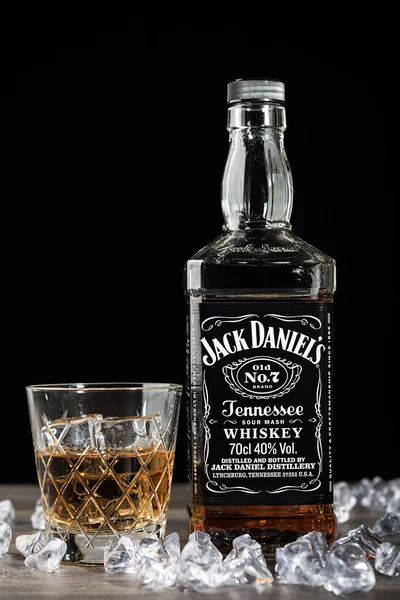 잭 Daniel의 알코올의 병 — 스톡 사진