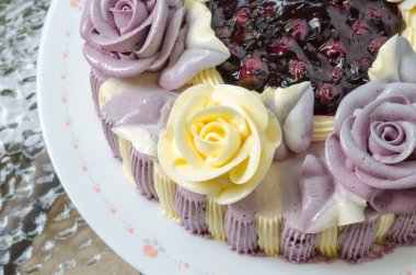 Güzel yaban mersinli pasta