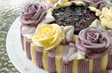 Güzel yaban mersinli pasta