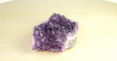 Druse Ametist döner 