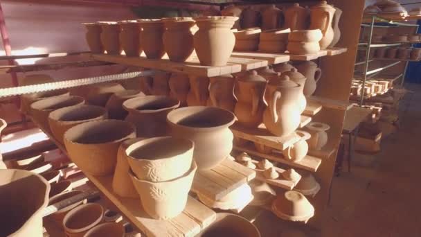 Sušení keramiky před výbuchem — Stock video