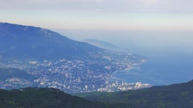 Yalta Mount AI Petri