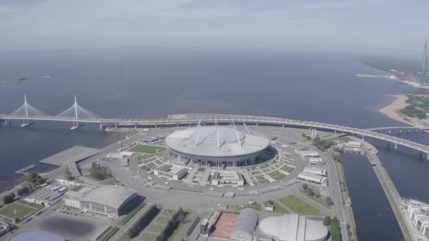 Saint-Petersburg, Rusya. Gazprom Arena 'da. Batı Yüksek Hız Çapı, Lakhta Merkezi. Gazprom karargahı. 4K — Stok video