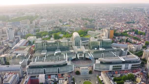 ベルギーのブリュッセル。欧州議会の建物の複合体。国家機関だ。4K — ストック動画