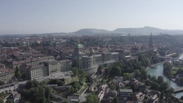 Bern, Schweiz. Federal Palace - Bundeshaus, Historisk stadskärna, allmän utsikt. 4K — Stockvideo