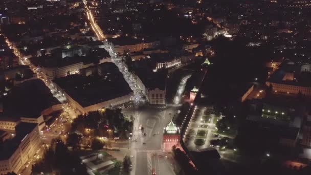 Niżny Nowogród, Rosja. Widok z lotu ptaka na mury Kremla w Niżnym Nowogrodzie. Minin i Pozharsky Square. W nocy. 4K — Wideo stockowe
