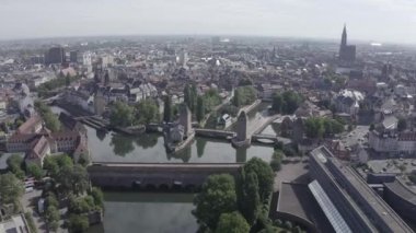 Strasbourg, Fransa. Çeyrek Petite France, Vauban Barajı. 4K