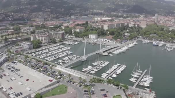 La Spezia, Italia. Puente Thaon di Revel. Vista desde arriba. 4K — Vídeo de stock