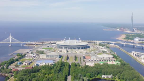 Dolly zoom. Saint-Petersburg, Russia. Gazprom Arena. Western High Speed Diameter, Lakhta Center. Gazprom headquarters — Stock Video