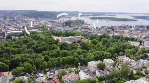 Oslo, Norsko. Královský palác. Slottsplassen. Palace park. 4K — Stock video
