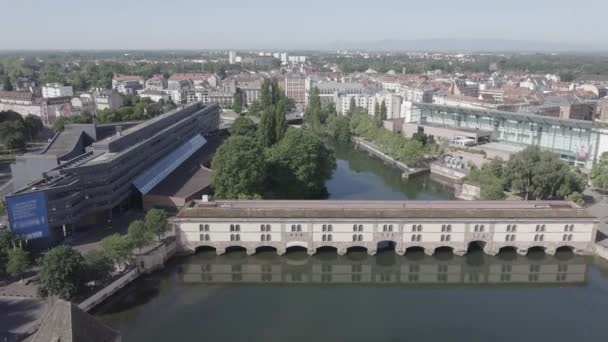 Straßburg, Frankreich. Viertel Petite France, Vauban Dam. 4K — Stockvideo