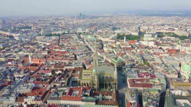 Wien, Österrike. Stefansdomen (Tyskland: Stephansdom). Katolska katedralen - Österrikes nationalsymbol. 4K — Stockvideo