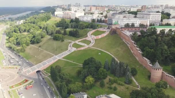 Nischni Nowgorod, Russland. Luftaufnahme des Kreml in Nischni Nowgorod. Tschkalowskaja. 4K — Stockvideo