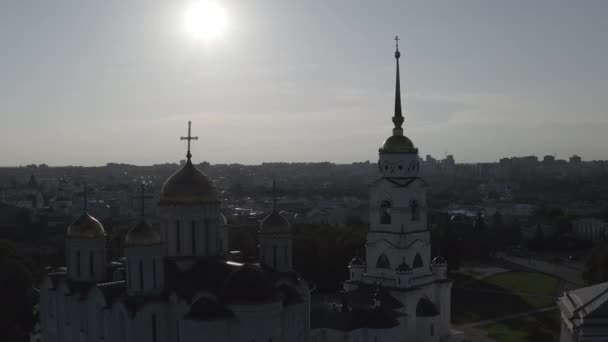 Rusland, Vladimir. Dormition Kathedraal in Vladimir (Hemelvaart Kathedraal) Kathedraal van het Vladimir Metropolitanaat van de Russisch-orthodoxe Kerk. 4K — Stockvideo