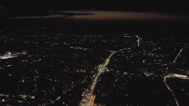 Іваново, Росія. Нічний політ над центром міста Іваново. 4K — стокове відео
