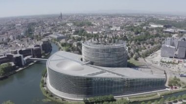 Strasbourg, Fransa. Binaların kompleksi Avrupa Parlamentosu 'dur. 4K