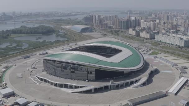 Kazan, Rusya. Ak Bar Arena 'nın havadan görünüşü. 2018 FIFA Dünya Kupası 'nın yapılacağı yer. 4K — Stok video