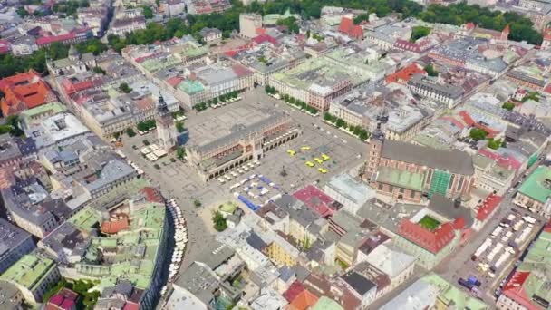 Cracovia, Polonia. Piaţa principală. Piața mare a orașului secolului al XIII-lea. Vedere spre centrul istoric. 4K — Videoclip de stoc