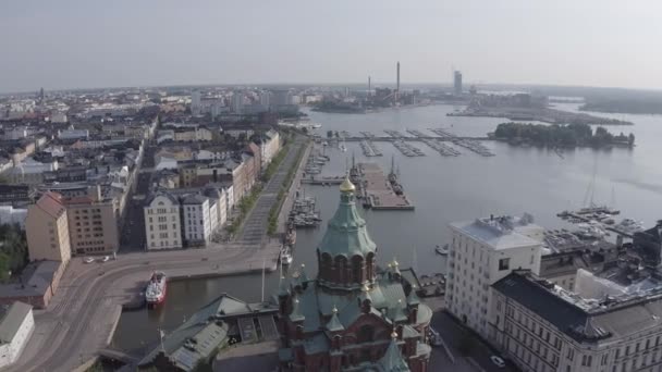 Helsinki, Finlandia. Z lotu ptaka. Katedra Wniebowzięcia. 4K — Wideo stockowe