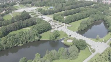 Oslo, Norveç. Vigeland Heykel Parkı Vigeland Sparken adı altında heykel bulvarı olan kurbağacı halk parkı. 4K
