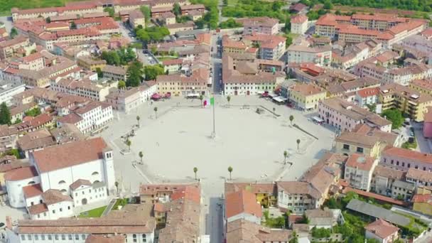Dolly zoom. Palmanova, Udine, Italien. Ein beispielhaftes Befestigungsprojekt seiner Zeit wurde 1593 errichtet — Stockvideo