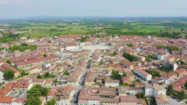 Dolly zoom. Palmanova, Udine, Italien. Ein beispielhaftes Befestigungsprojekt seiner Zeit wurde 1593 errichtet — Stockvideo