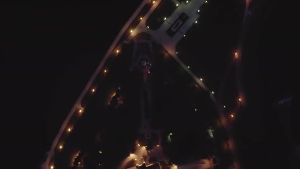 Jaroslawl, Russland. Kathedrale Mariä Himmelfahrt (Mariä Himmelfahrt-Kathedrale). Stadtbeleuchtung nach Sonnenuntergang, Dämmerung.. 4K — Stockvideo