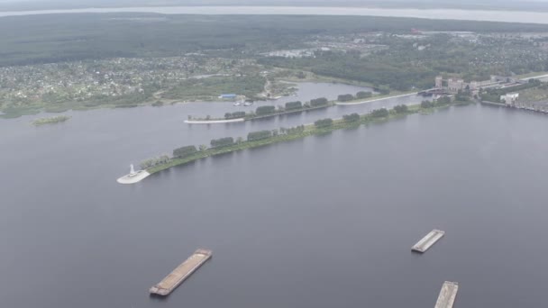 Rybinsk, Oroszország. A rendszer lezárja a Rybinsk víztározót. 4K — Stock videók