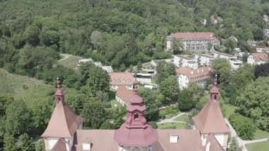 Graz, Avusturya. Eggenberg Sarayı (Schloss Eggenberg) - Styria 'nın en büyük aristokratik konutu Dünya Mirası olarak listelenmiştir. İnşaat 1646 'da tamamlandı. 4K