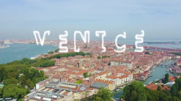 Venedig, Italien. Panoramautsikt över Venedigs historiska centrum. Solig dag. 4K — Stockvideo