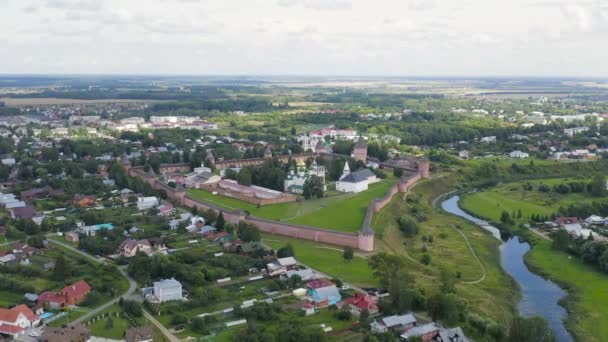 Suzdal, Rosja. Lot. Klasztor Zbawiciela św. Eutymiusza jest klasztorem w Suzdalu, założonym w 1352 roku. 4K — Wideo stockowe