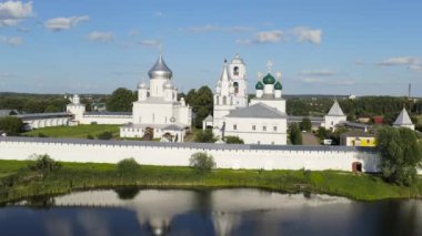 Pereslavl-Zalessky, Rusya. Nikitsky Manastırı - Rus Ortodoks Kilisesi 'nin Pereslavl Piskoposluğu Manastırı. 4K