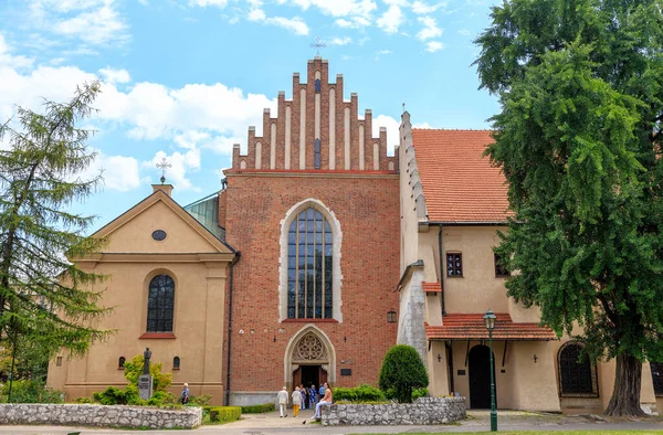 Krakow, Polonya - 21 Temmuz 2019: Aziz Kilisesi. Krakow 'daki Assisi' li Francis. Katolik Kilisesi