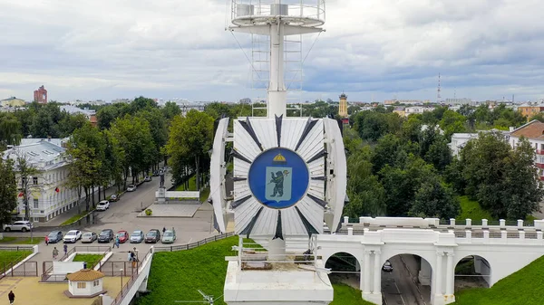 Россия Ярославль Августа 2020 Года Набережная Реки Волги Волжская Башня — стоковое фото