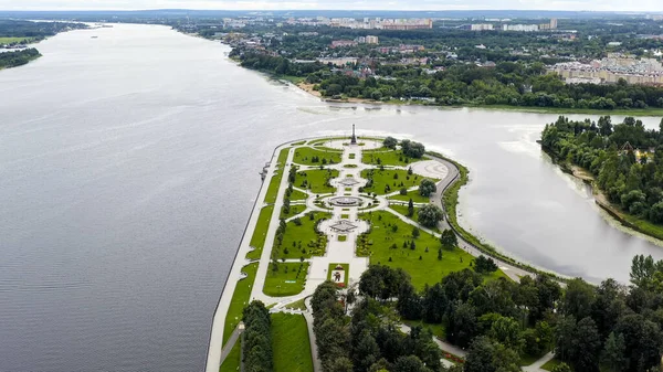 Ryssland Yaroslavl Augusti 2020 Strelka Spit Monument Över 1000 Årsdagen — Stockfoto