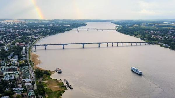 Kostroma Ryssland Flyg Över Volga Kryssningsfartyg Segel Volga Floden Regnbåge — Stockfoto